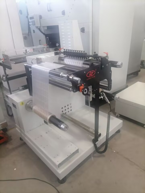 Snijmachine met 2 opwikkelassen 