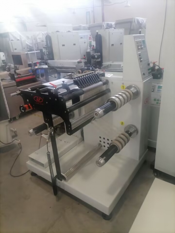 Snijmachine met 2 opwikkelassen 