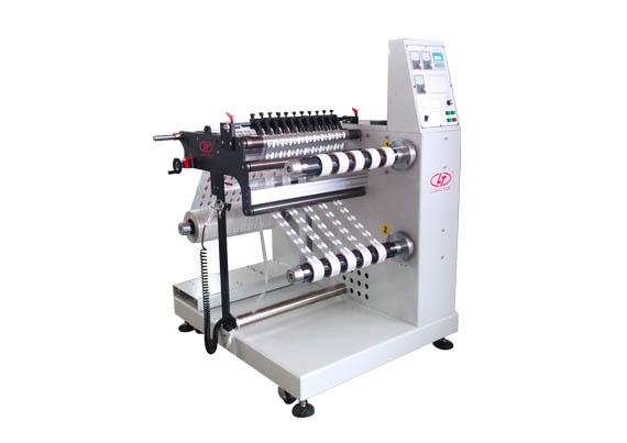 opwikkel-, snij- en snijmachine.